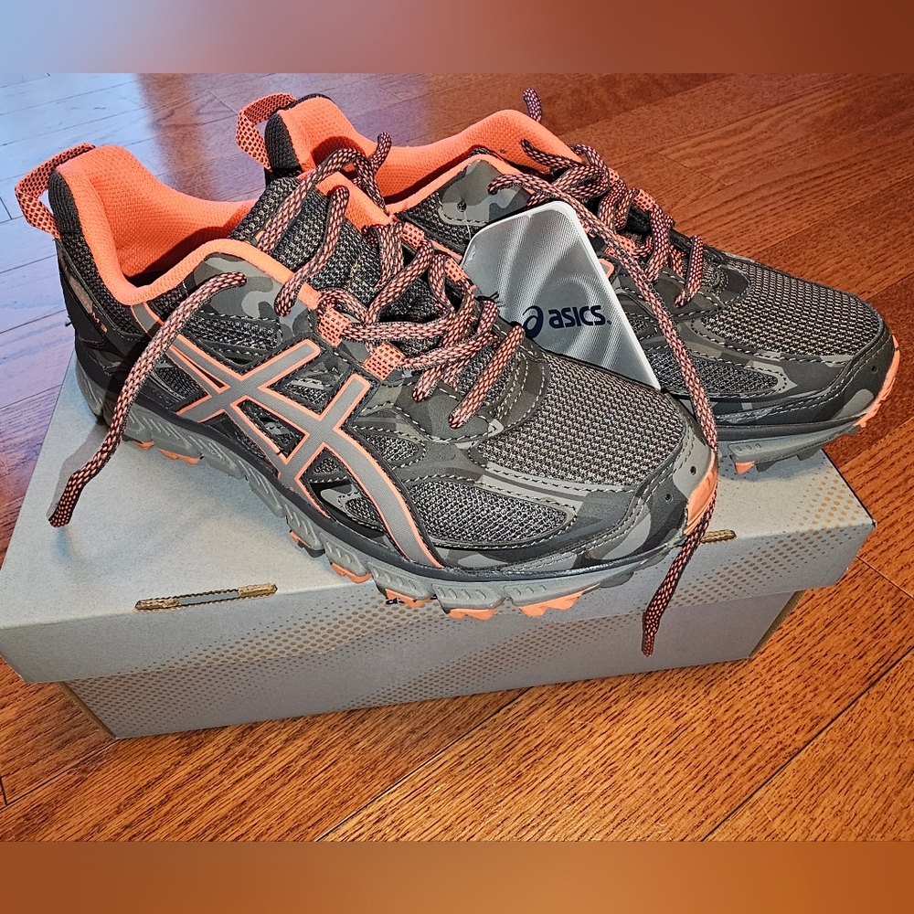 Asics Gel Scram 3 Womens Running Shoes - Womens Size 7 - Grey & Coral - NWT